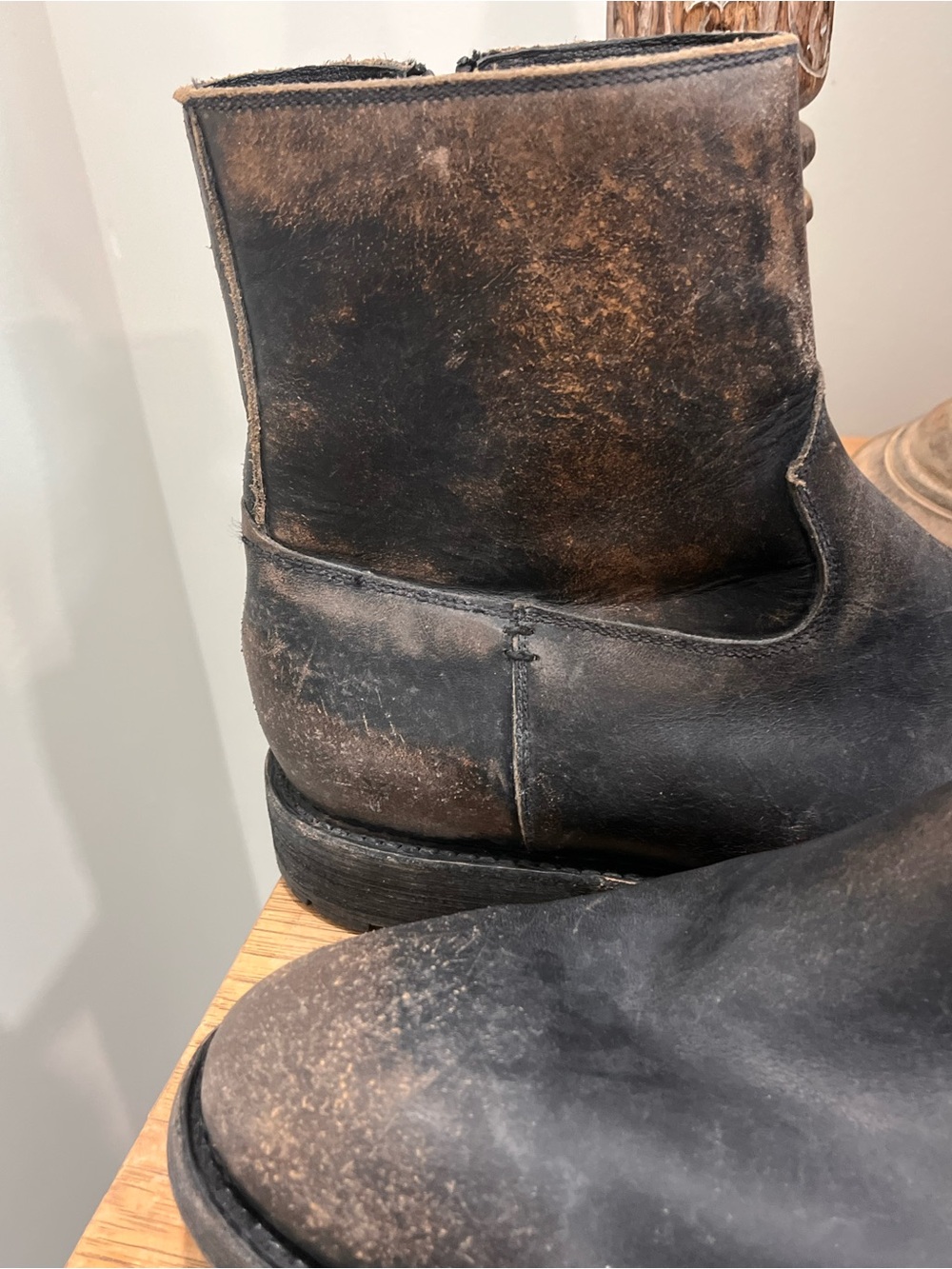 FRYE Men’s Engineer Boots Size 13d Black/Brown Distressed Leather Side Zip - Picture 6 of 10